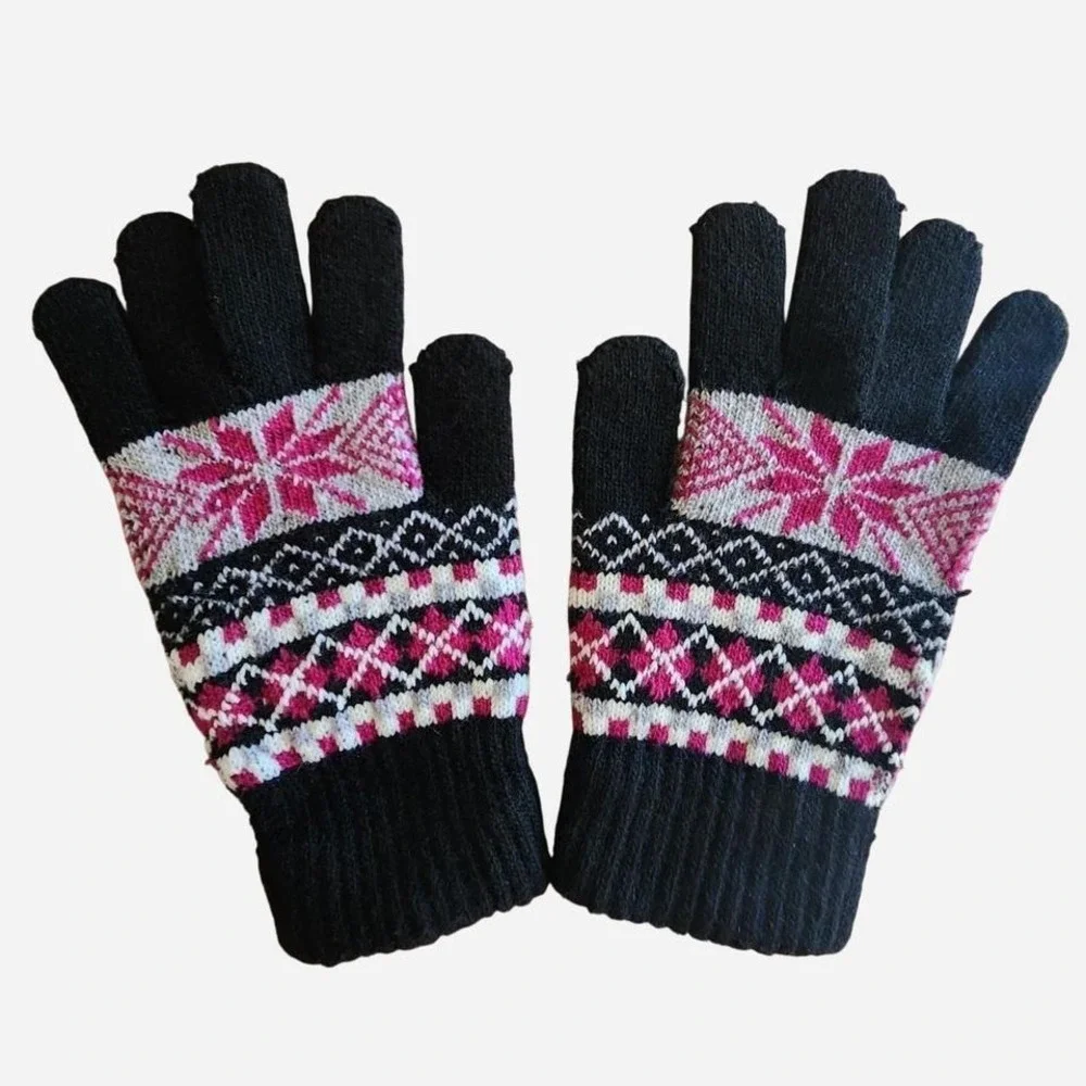 Knitted gloves with Fairisle snowflake pink and black boho argyle design